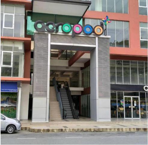 H&F Homestay The Two Owls Nest Aeropod Sovo Studio Room - 2 Queen Bed - Near Airport - Free Parking Kota Kinabalu Eksteriør billede